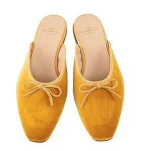 Brand New Ann Mashburn Joy Mule in Gold size 38.5